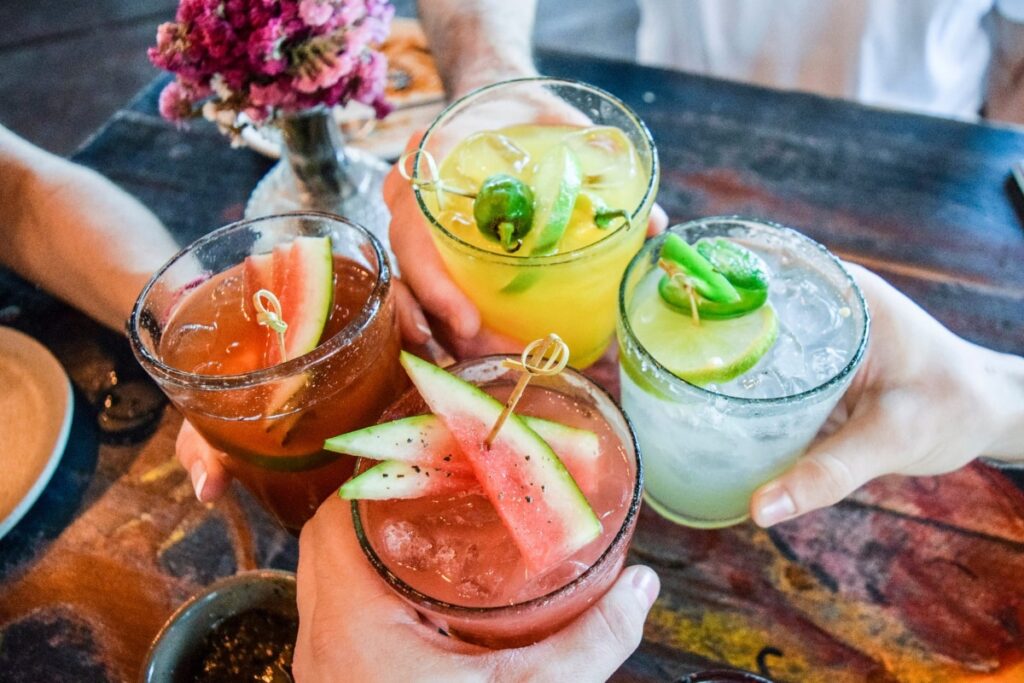 Mental health has become the most cited reason for this cultural shift. More than half of Gen Z—around 58%—say they plan to drink less to protect their emotional balance. / Photo Foodsmart Nutrition