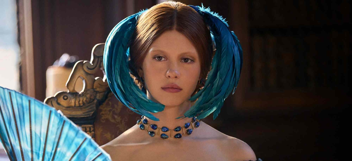 For the first time, the iconic jeweler Tiffany & Co. joined forces with Netflix, cementing its role as the first luxury jewelry house to collaborate with the streaming giant. / Photo Netflix