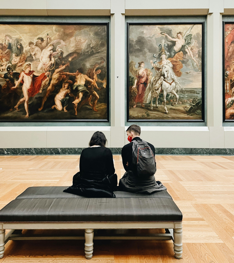 Louvre structural crisis