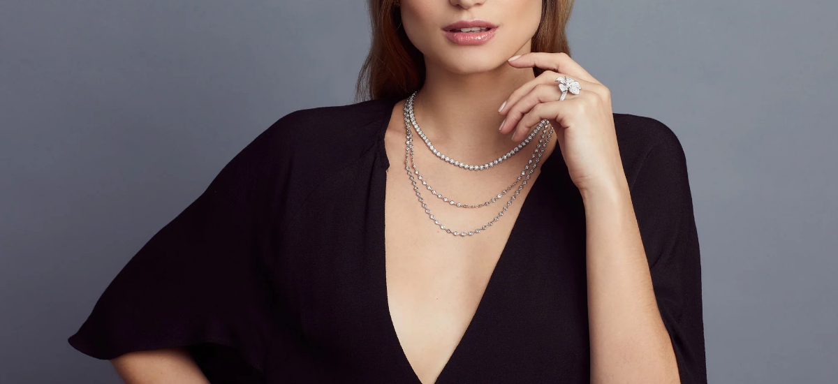 THE DEVIL WEARS PRADA 2 LOOK BRIONY RAYMOND NYC