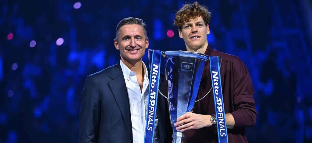 The key to Sinner’s victory was his extremely high serving efficiency and the unrelenting consistency of his backhand, which allowed him to control the match pace and prevent Alcaraz from deploying his characteristic aggressive offensive game on the ATP circuit. / Photo via ATP