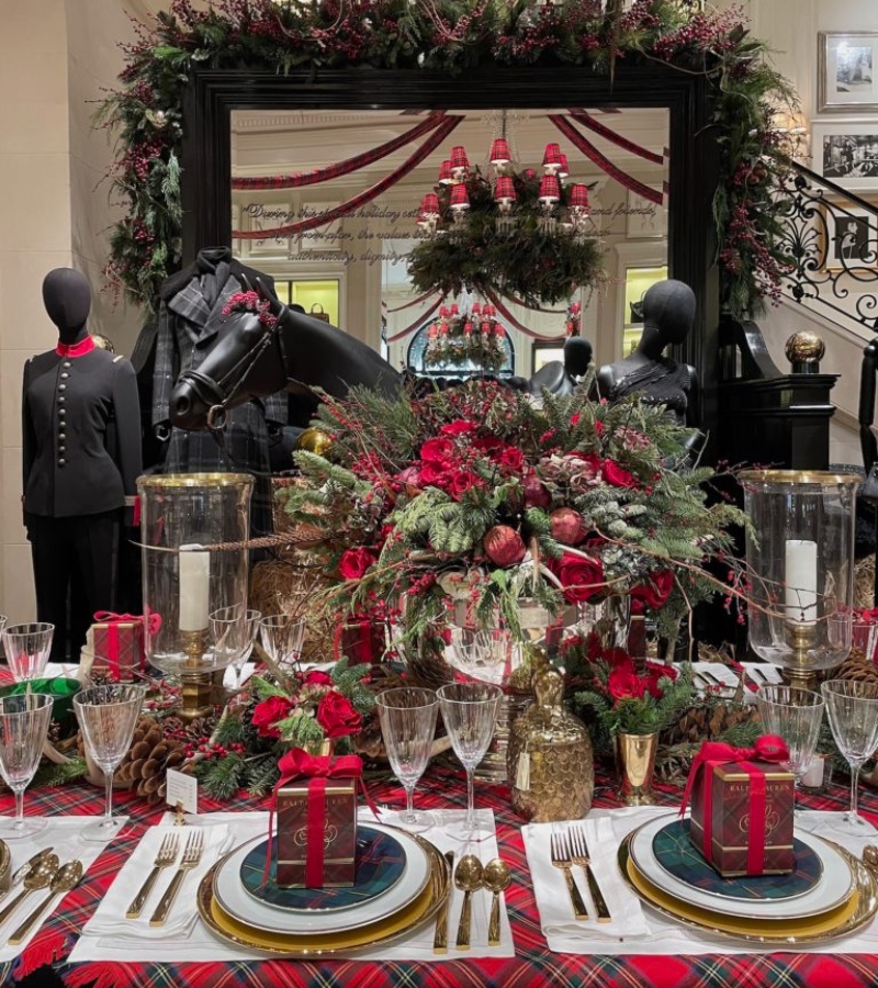 One defining rule: swap everyday décor rather than decorating on top of it. Replace art, textiles, and accessories to transform the home entirely. / Photo Ralph Lauren