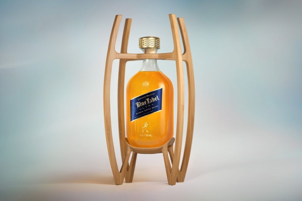 The bottle weighs just 250 grams in total, with the glass itself measuring only 180 grams / Photo Johnnie Walker