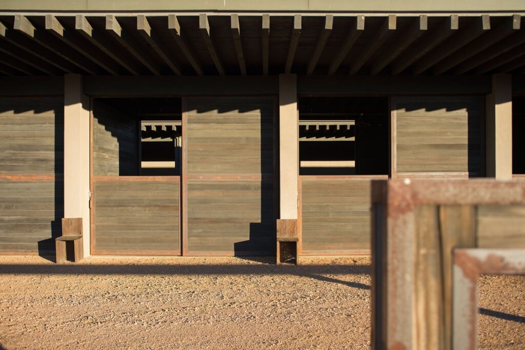 Marmol-Radziner designed additional structures that expand the estate’s capabilities / Photo Tom Ford