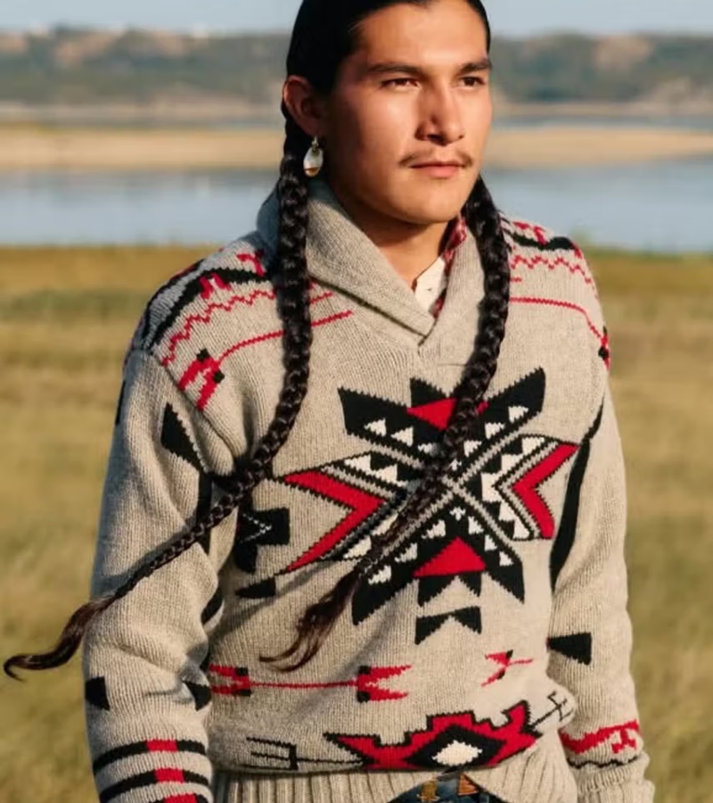 The collaboration carries emotional purpose for the founders. Jocy emphasizes admiration for Ralph Lauren’s world-building philosophy and sees this project as a pathway to celebrate cultural continuity. / Photo TÓPA