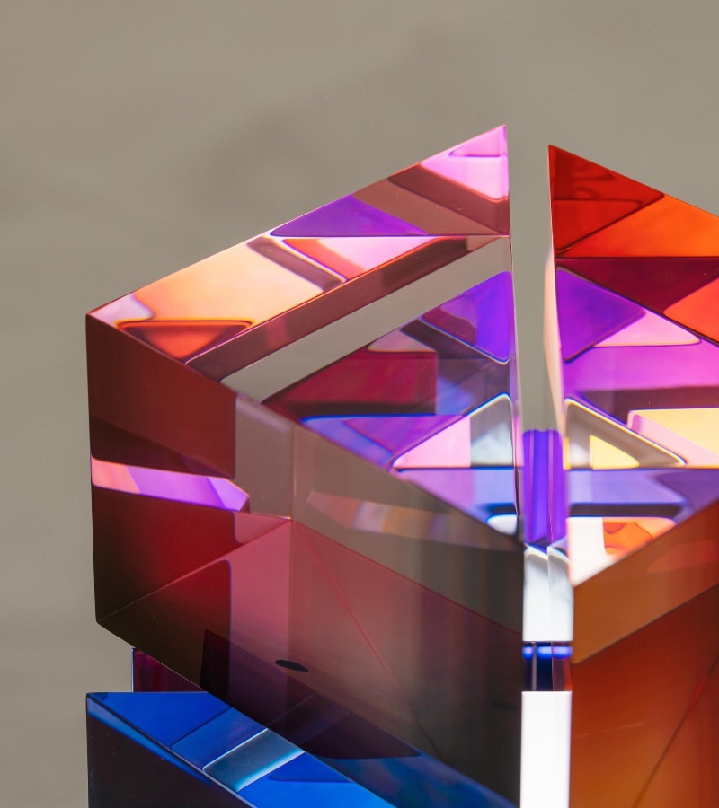 Invitations to private exhibitions, curated showcases and immersive cultural moments create a bridge between digital discovery and real-world appreciation. / Photo ID