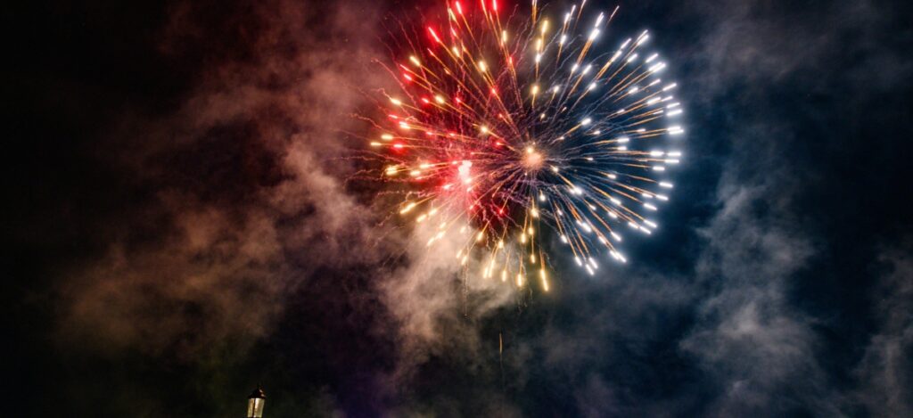 Set against the sparkling waters of Biscayne Bay, this large-scale, open-air event will take place on December 31, beginning at 5:00 p.m., and is completely free and open to the public / Photo via Bayfront Park