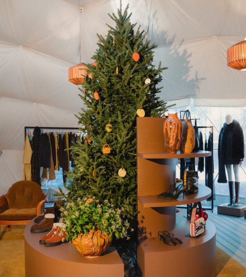 The winter capsule is brought to life through a dedicated STAUD pop-up boutique located within The St. Regis Aspen Resort. / PHoto STAUD