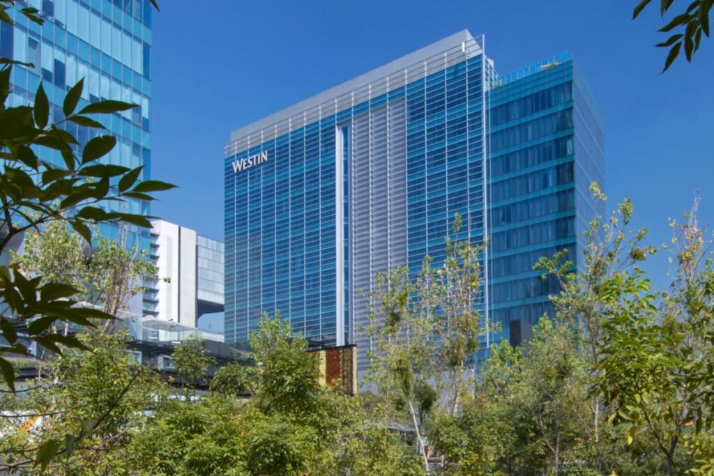 For those who stay in the capital, The Westin Santa Fe, Mexico City offers a quieter celebration. / Photo via The Westin