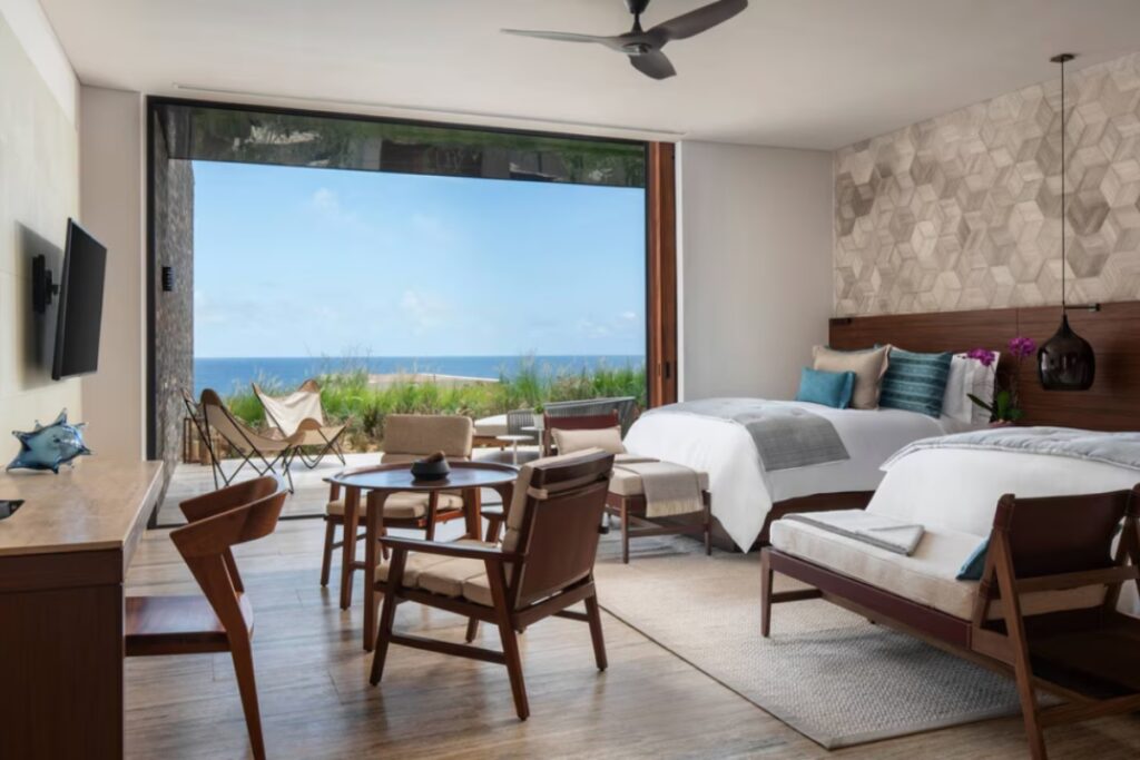 At Zadún, a Ritz-Carlton Reserve, celebrations are measured in atmospheres: sunrise walks in silence, ceremonies embracing desert nature, jazz floating in the night air, / Photo via Zadún