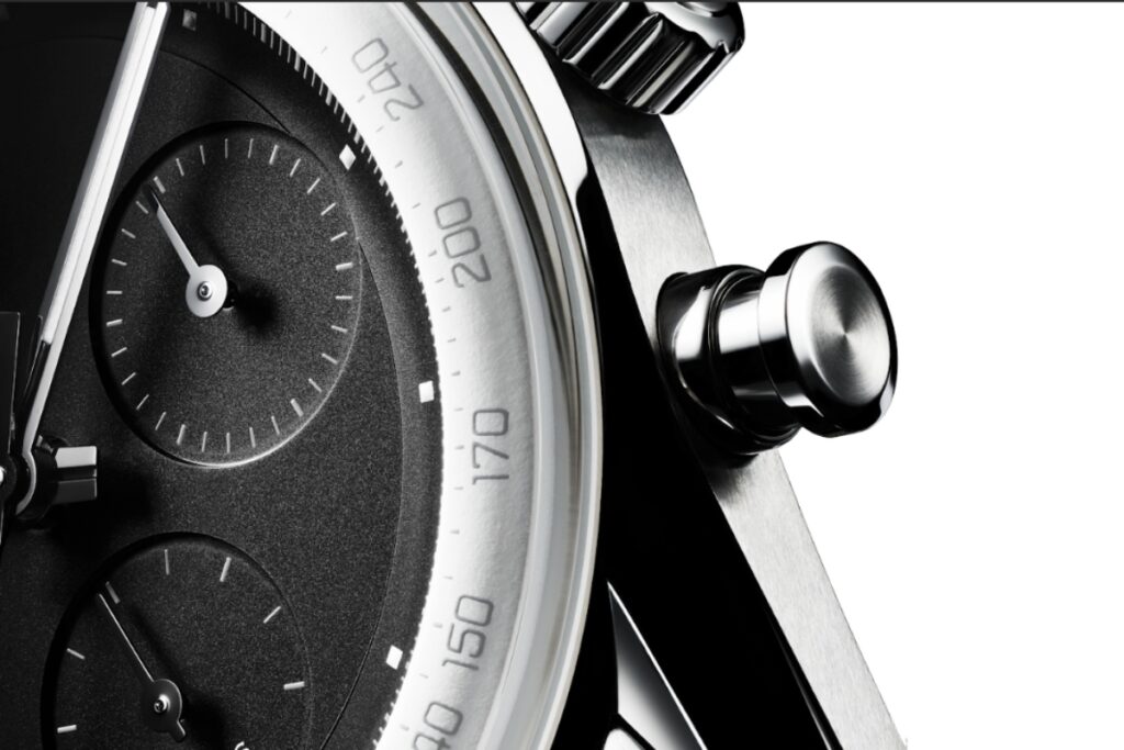 The TH20-00 automatic caliber with an 80-hour power reserve. / Photo via TAG Heuer