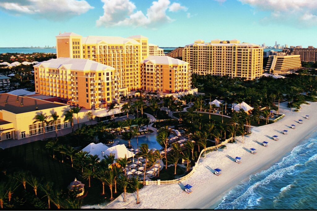 The iconic The Ritz-Carlton Key Biscayne returns as Miami’s most refined island hideaway, blending serene beachfront moments with the city’s electric energy. / Photo Ritz Carlton