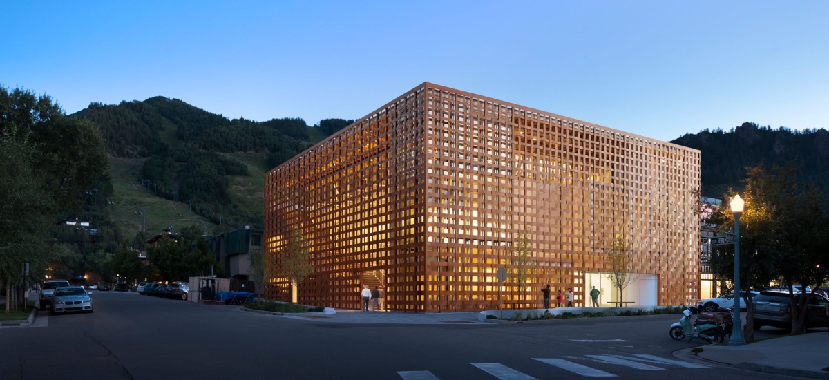 Aspen transforms each winter into a showcase of artistic expression. The city blends natural beauty with cultural brilliance. / Photo Aspen Art Museum