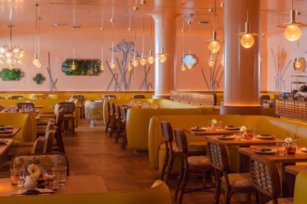 The service is attentive yet relaxed, reflecting the restaurant’s balance between Japanese hospitality and Miami’s effortless elegance / Photo via Makoto