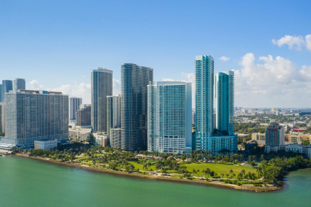 Margaret Pace Park anchors the neighborhood’s outdoor identity. Its waterfront setting enhances everyday living / Photo Miami Pace Park