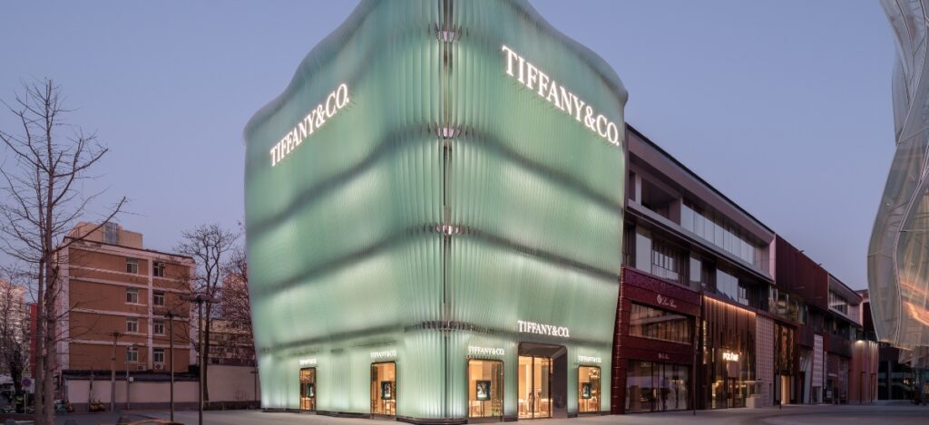 The Tiffany & Co. flagship store introduces a refined visual language rooted in movement and light / Photo Tiffany & Co