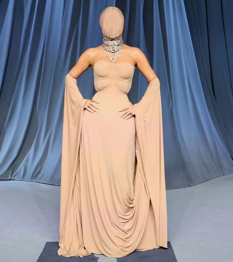 Celebrity Jewelry as an Asset Class