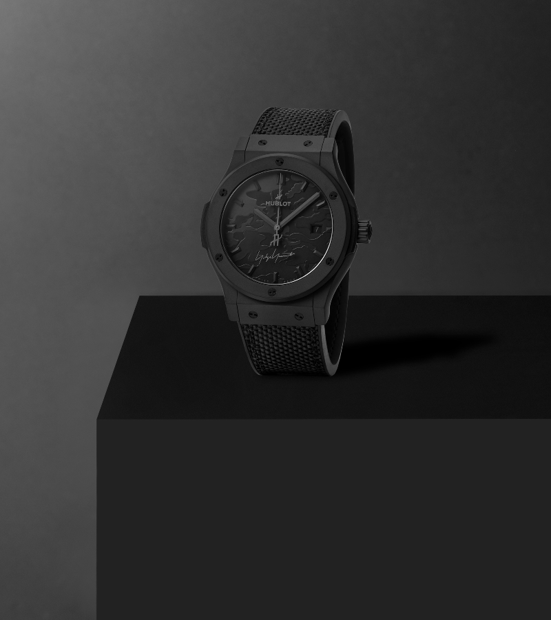 The strap continues the all-black narrative with rubber and fabric construction. Comfort meets durability in a design suited for daily wear / Photo Hublot