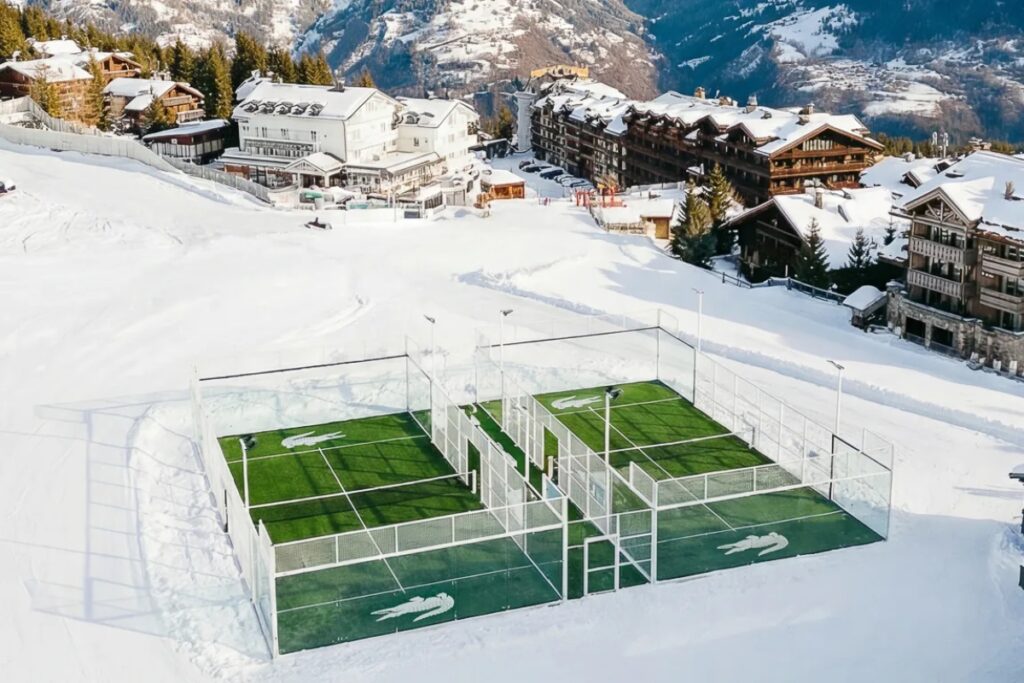 Set at nearly 1,850 meters above sea level, the courts rank among the highest permanent padel facilities in France / Photo Lacoste Padel Club