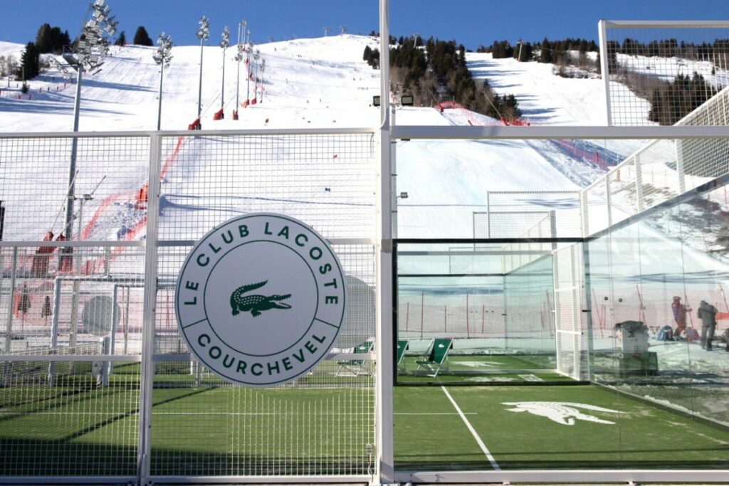 Beyond athletics, branding plays a significant role. The project is officially named through a partnership with Lacoste / Photo Lacoste Padel Club