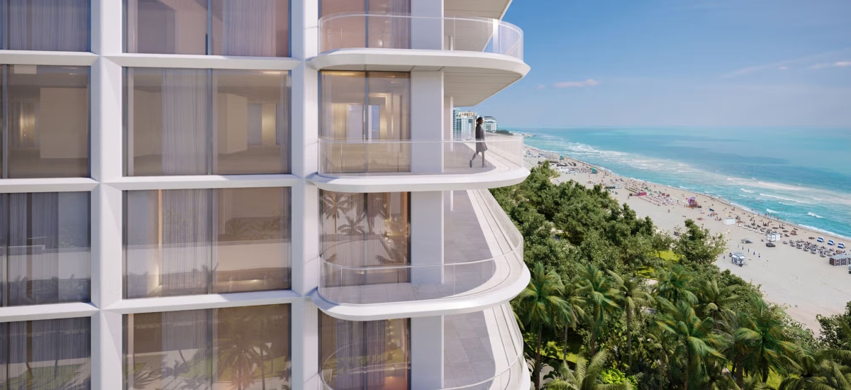 Designed by acclaimed architect Kobi Karp, the project reflects a deep connection to its surroundings / Photo Ritz Carlton Residences South Beach